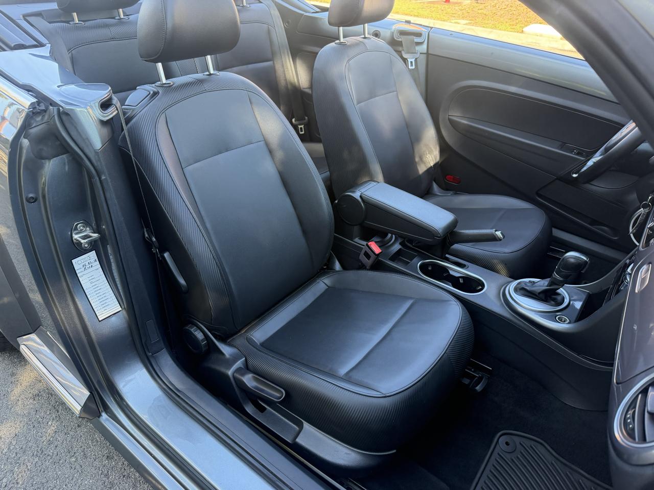 Volkswagen Beetle 2.0T SE Convertible 2018