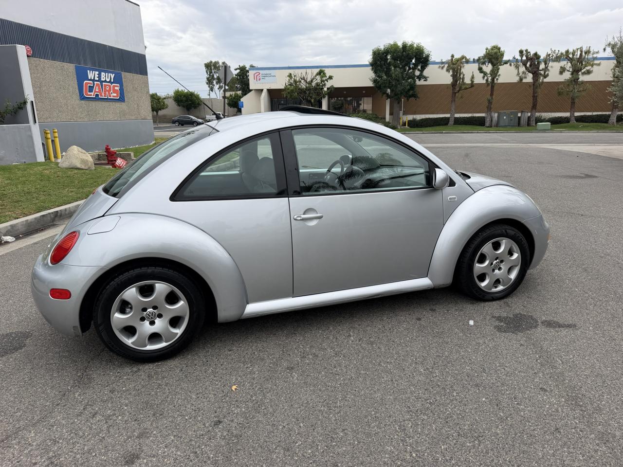 Volkswagen New Beetle GLS 2.0L 2003