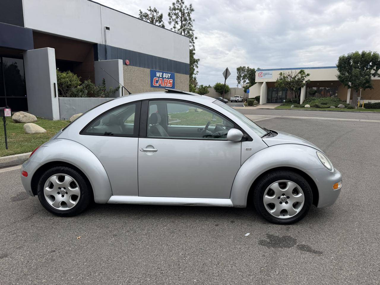 Volkswagen New Beetle GLS 2.0L 2003