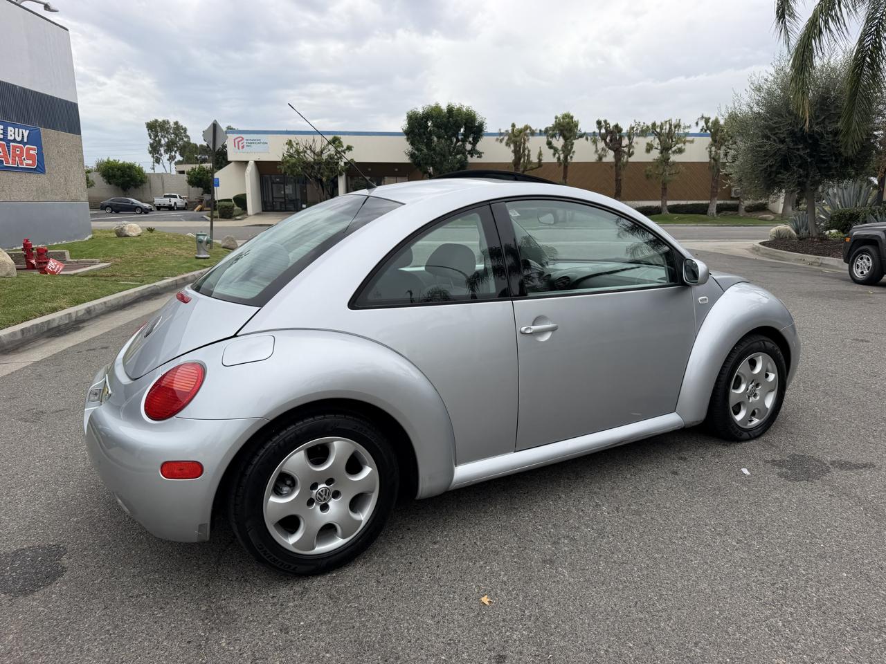 Volkswagen New Beetle GLS 2.0L 2003