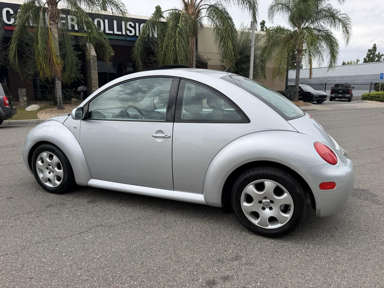 Volkswagen New Beetle GLS 2.0L 2003