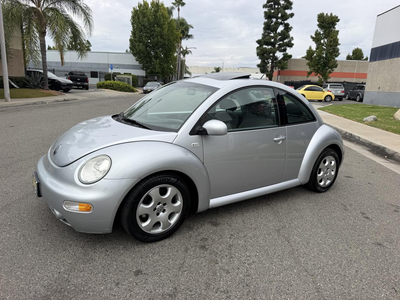 Volkswagen New Beetle GLS 2.0L 2003