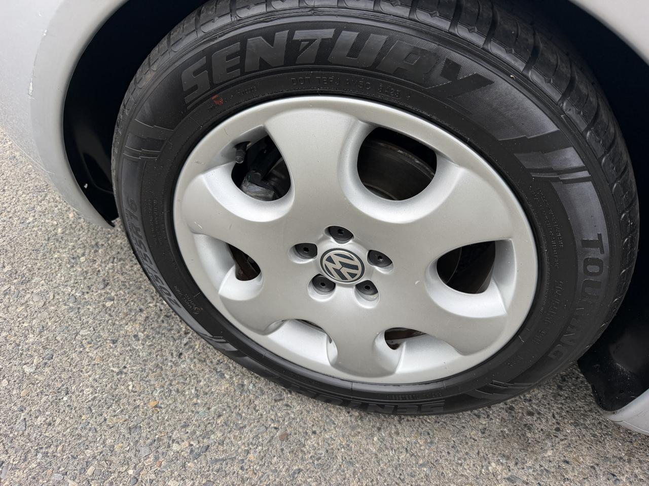 Volkswagen New Beetle GLS 2.0L 2003