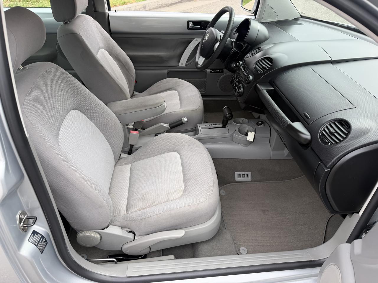 Volkswagen New Beetle GLS 2.0L 2003