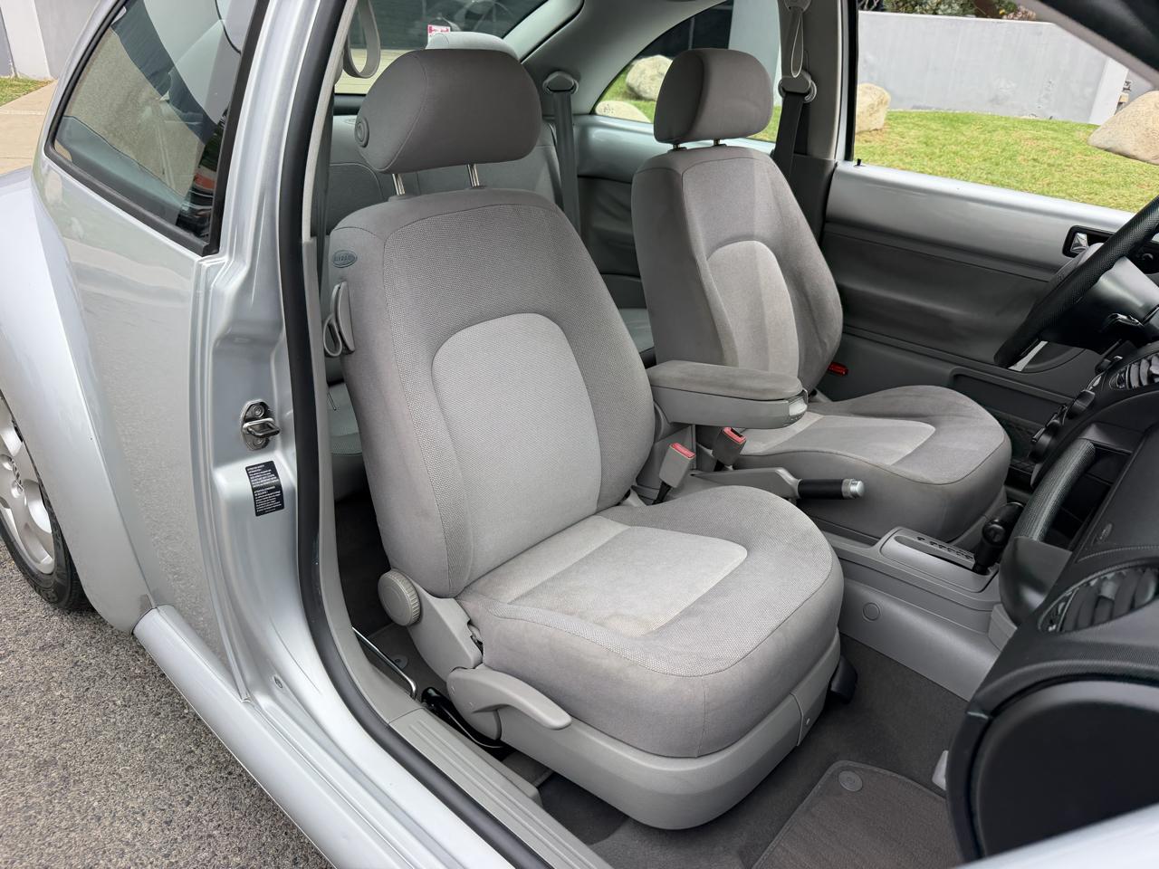 Volkswagen New Beetle GLS 2.0L 2003