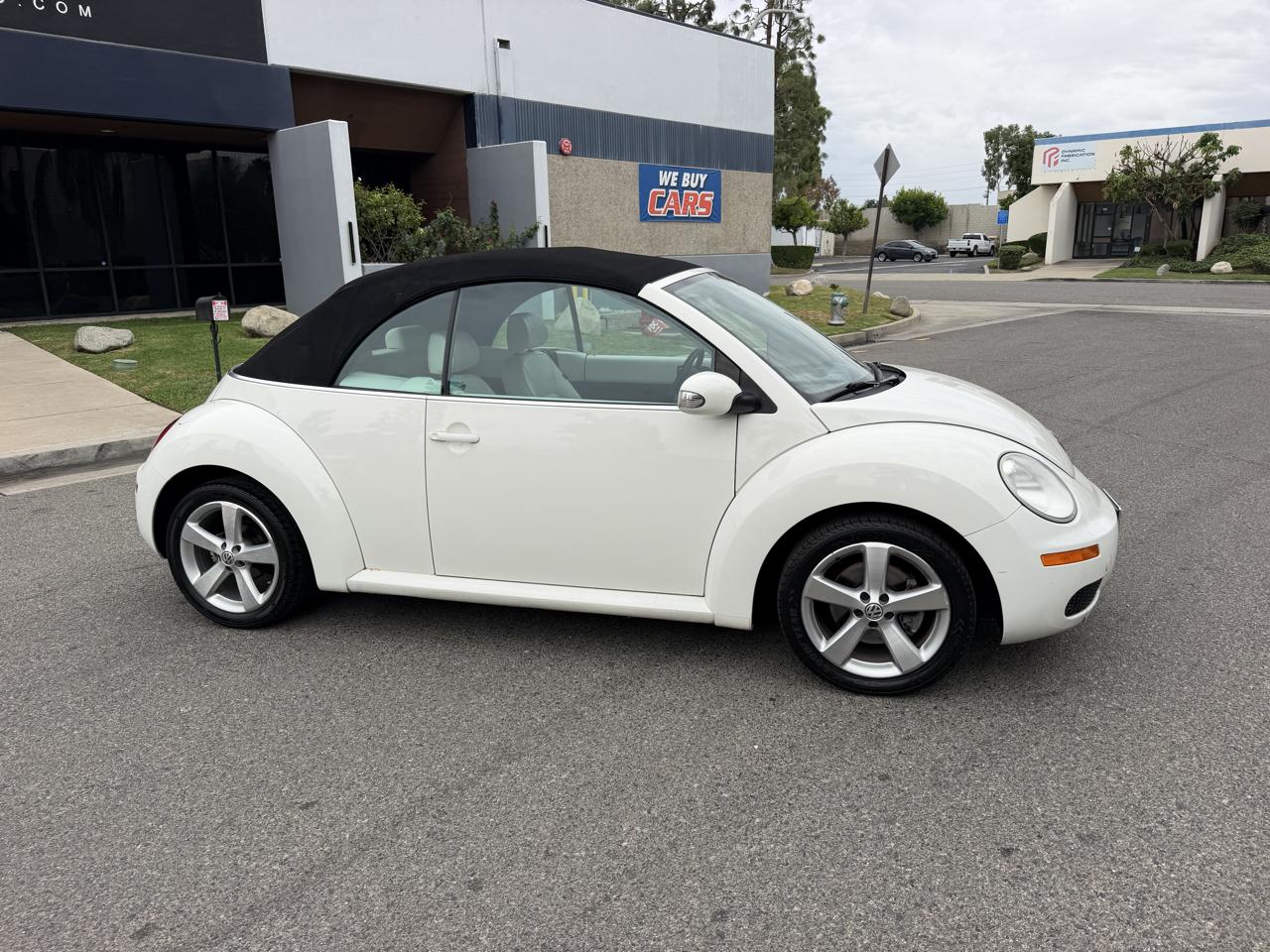 Volkswagen New Beetle 2.5L Convertible 2007