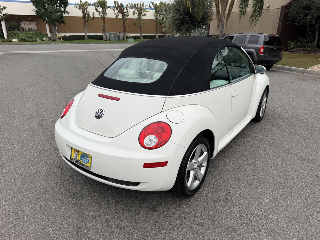 Volkswagen New Beetle 2.5L Convertible 2007