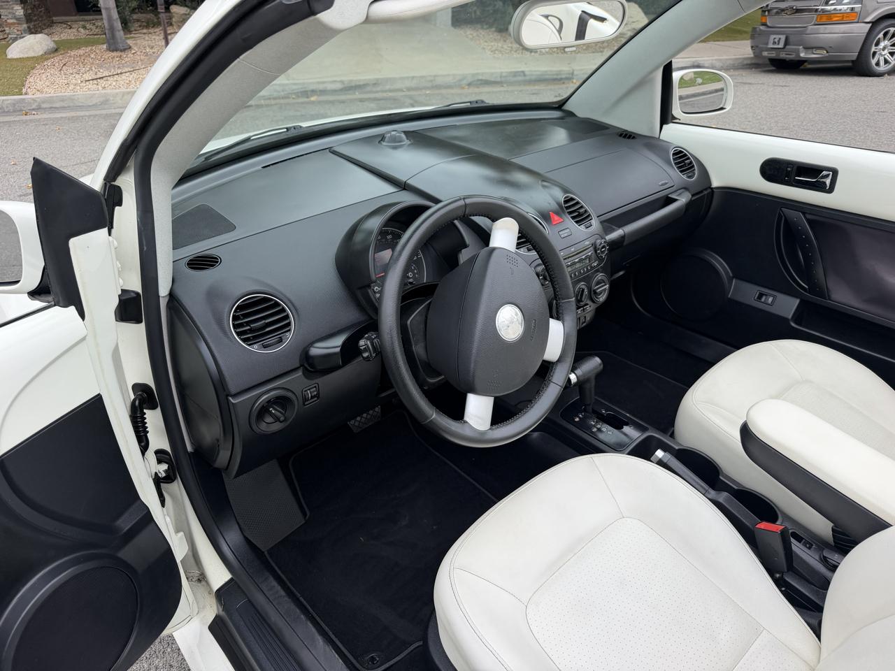 Volkswagen New Beetle 2.5L Convertible 2007
