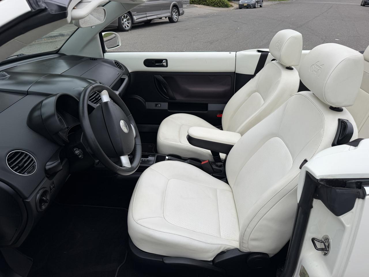 Volkswagen New Beetle 2.5L Convertible 2007