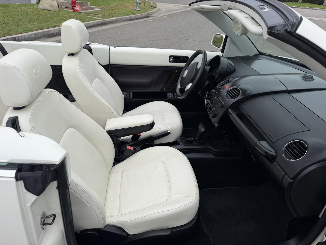 Volkswagen New Beetle 2.5L Convertible 2007