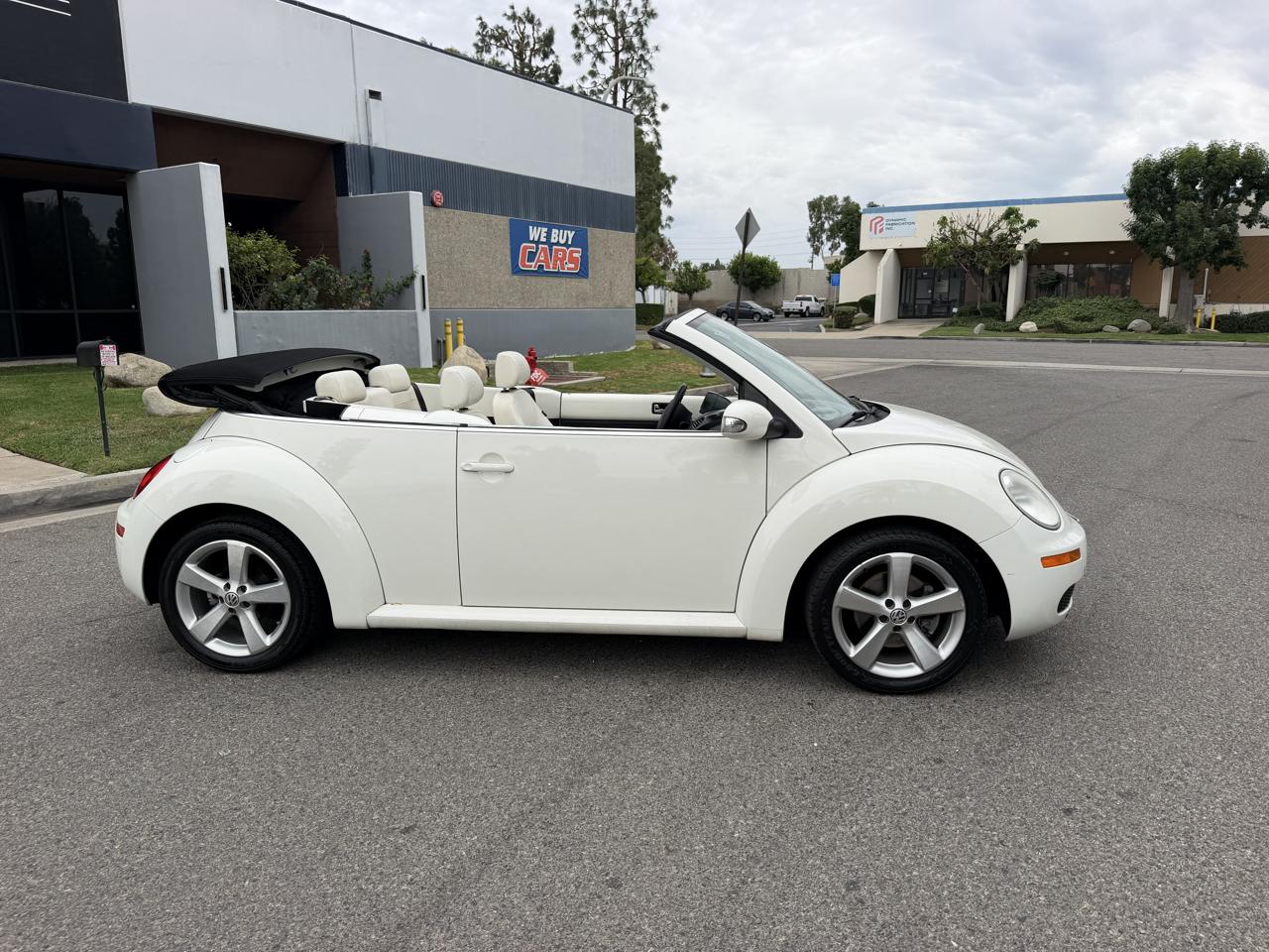 Volkswagen New Beetle 2.5L Convertible 2007