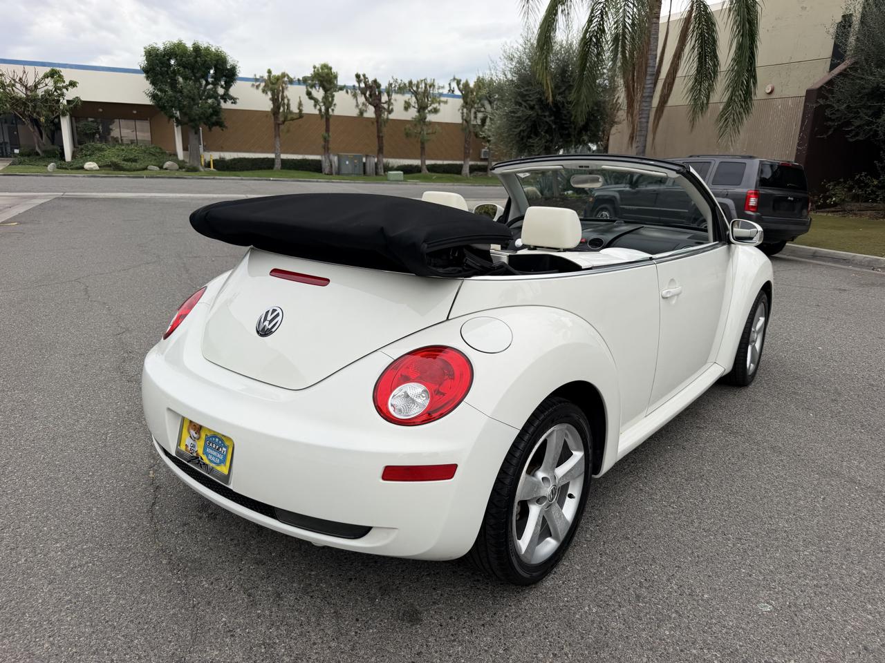Volkswagen New Beetle 2.5L Convertible 2007