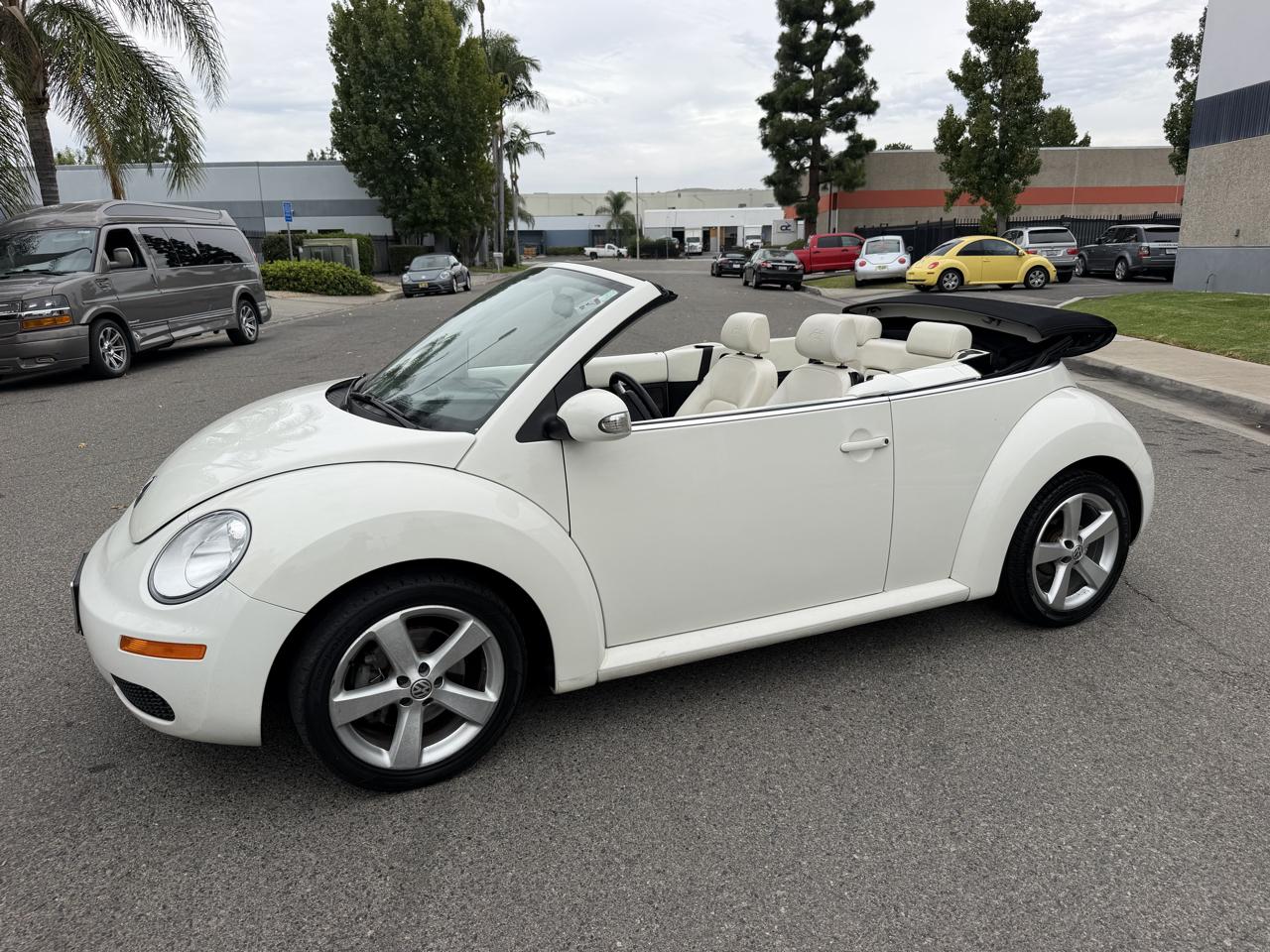 Volkswagen New Beetle 2.5L Convertible 2007