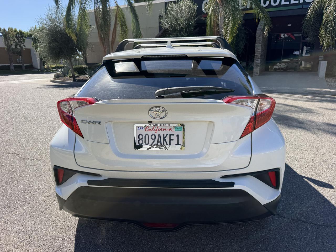 Toyota C-HR LE 2019