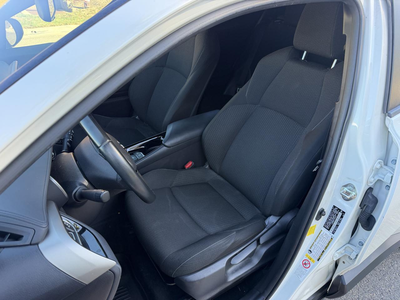 Toyota C-HR LE 2019