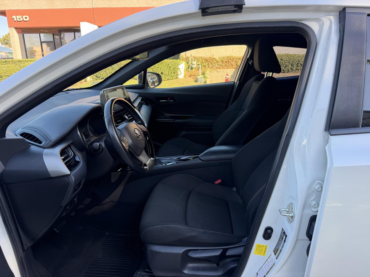 Toyota C-HR LE 2019