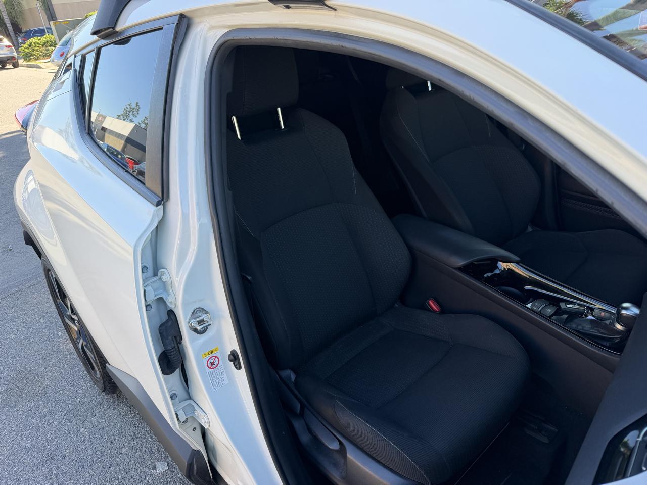 Toyota C-HR LE 2019