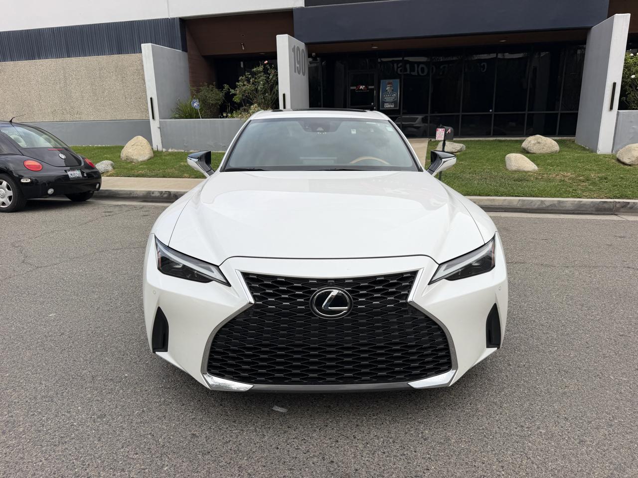 Lexus IS 300 AWD 2021
