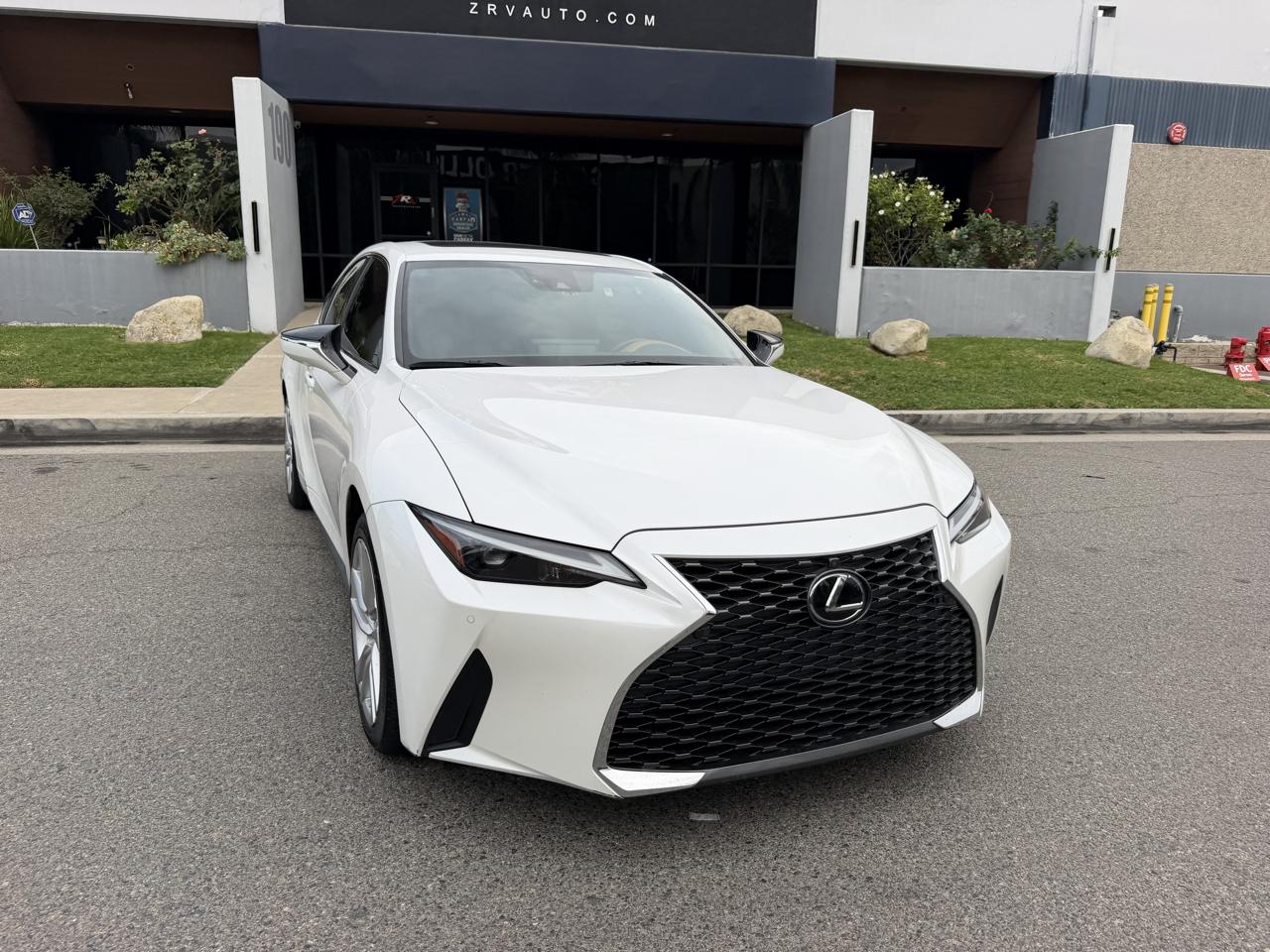 Lexus IS 300 AWD 2021