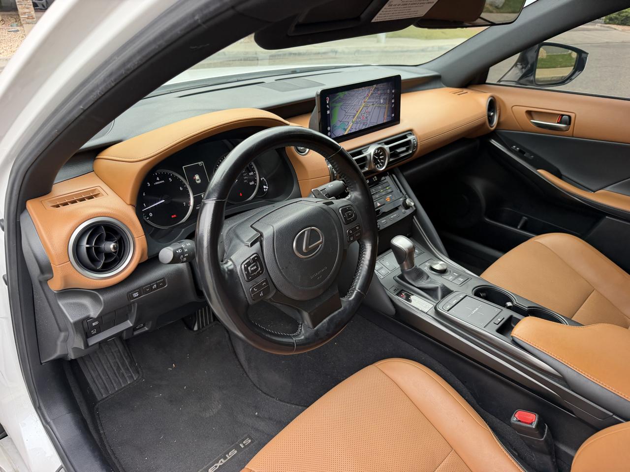 Lexus IS 300 AWD 2021