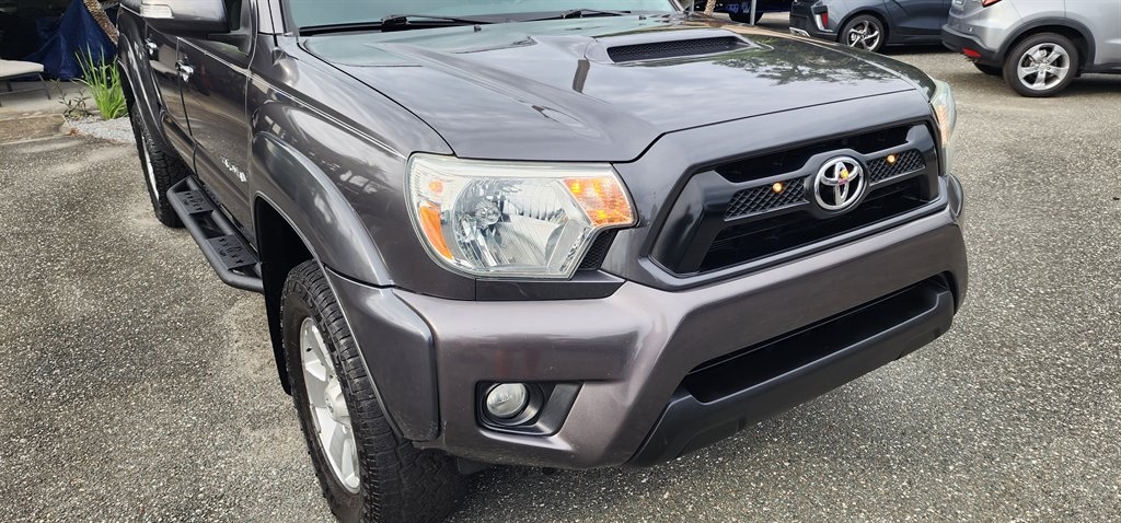 2015 Toyota Tacoma TRD Sport Double Cab photo 3