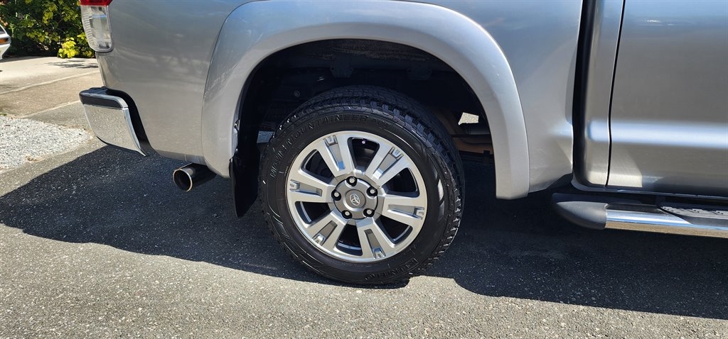 Toyota Tundra 4WD Truck  2010 Toyota Tundra 4WD Truck  2010