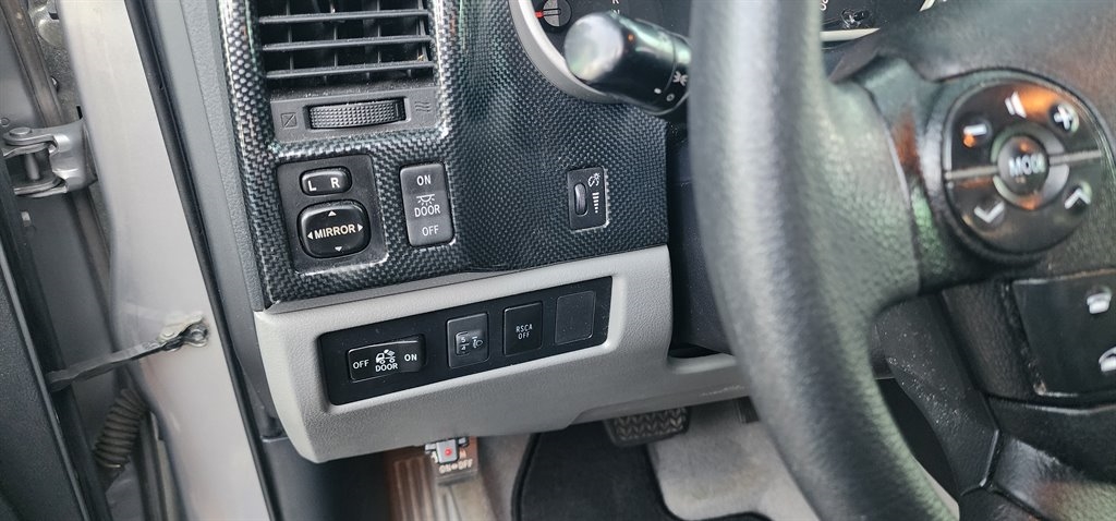 Toyota Tundra 4WD Truck  2010 Toyota Tundra 4WD Truck  2010