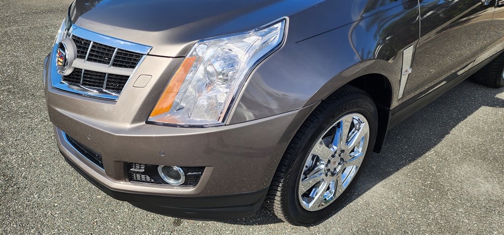 Cadillac SRX FWD 4dr Performance Collection 2011
