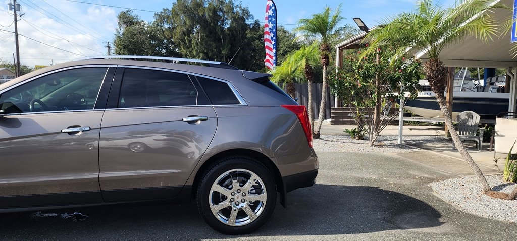 Cadillac SRX FWD 4dr Performance Collection 2011