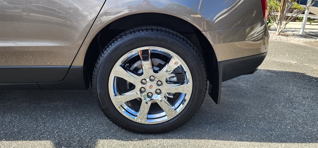 Cadillac SRX FWD 4dr Performance Collection 2011