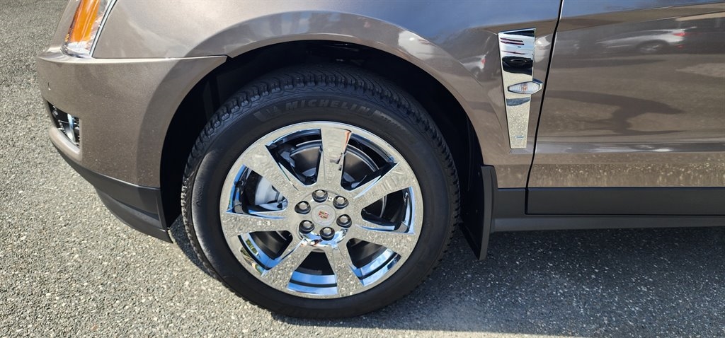 Cadillac SRX FWD 4dr Performance Collection 2011