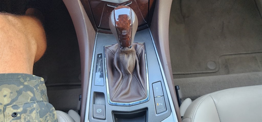 Cadillac SRX FWD 4dr Performance Collection 2011