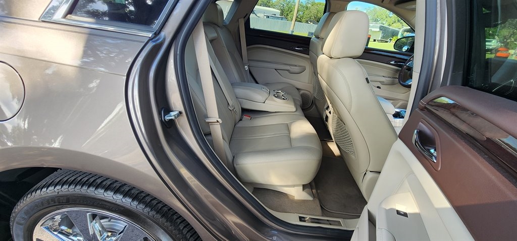 Cadillac SRX FWD 4dr Performance Collection 2011