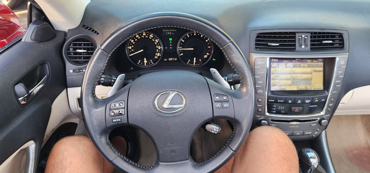 Lexus IS 250C 2dr Conv Auto 2010