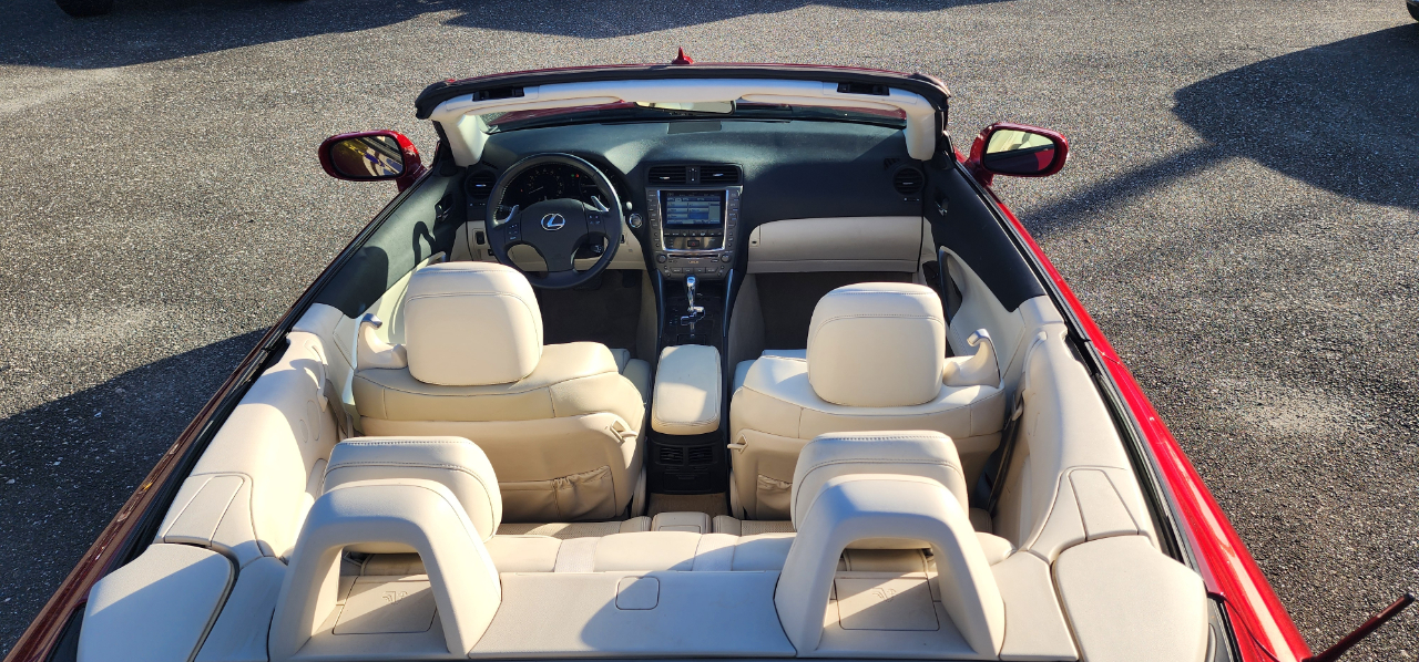 Lexus IS 250C 2dr Conv Auto 2010