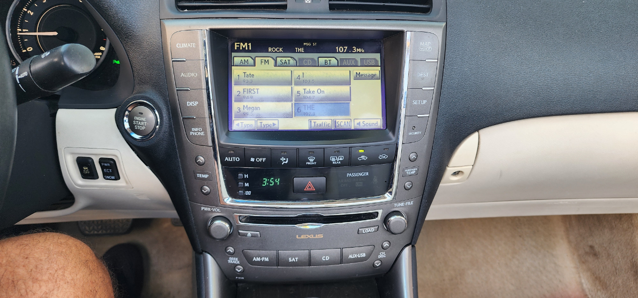 Lexus IS 250C 2dr Conv Auto 2010