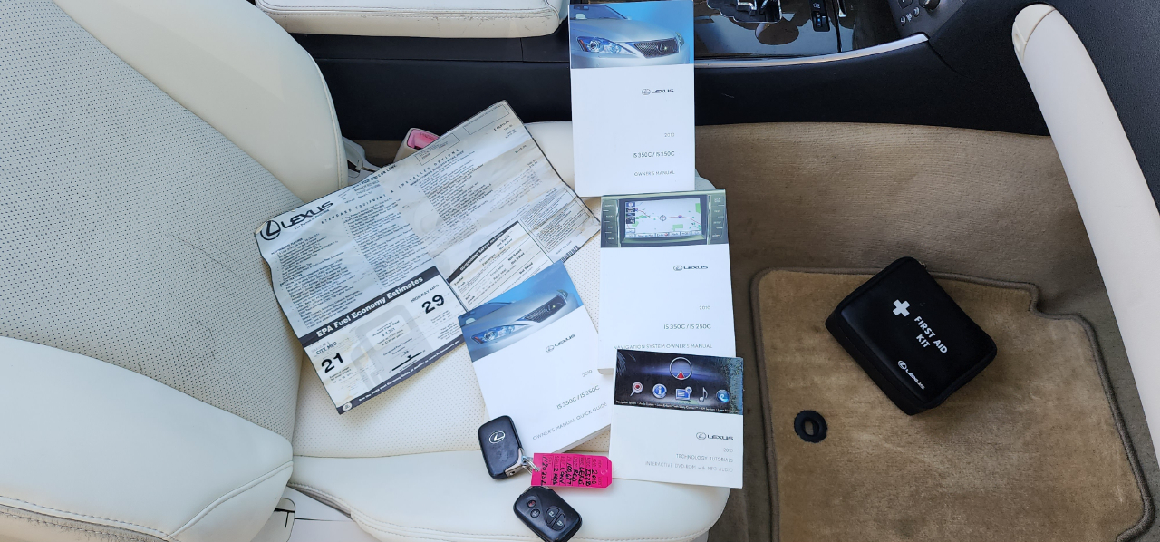 Lexus IS 250C 2dr Conv Auto 2010