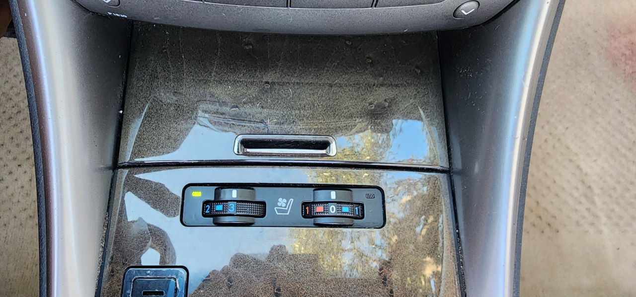 Lexus IS 250C 2dr Conv Auto 2010