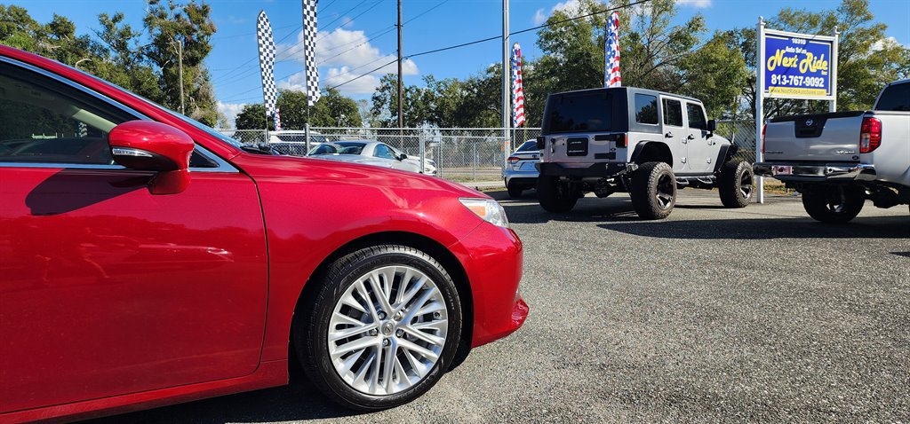 Lexus ES 350 4dr Sdn 2013