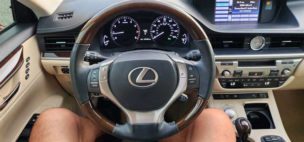 Lexus ES 350 4dr Sdn 2013