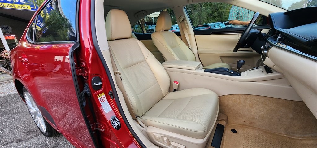 Lexus ES 350 4dr Sdn 2013