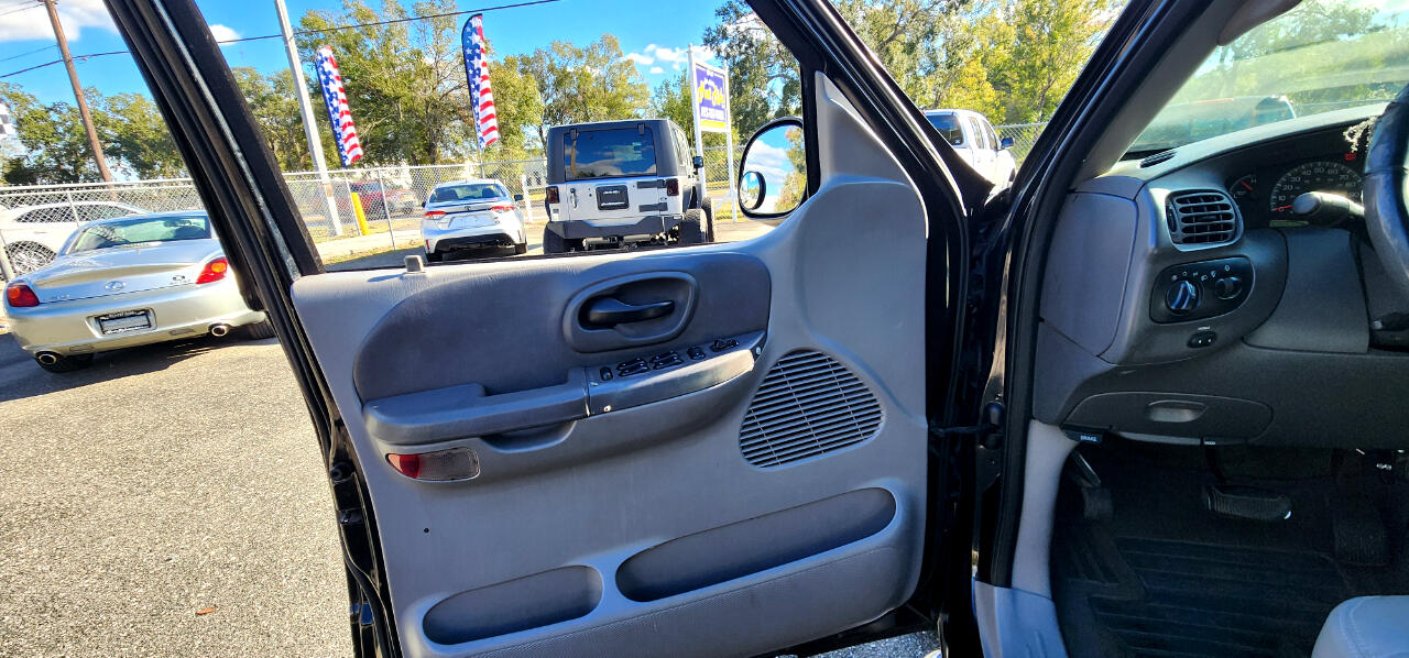 Ford F-150 SuperCrew Crew Cab 139" Lariat 4WD 2001