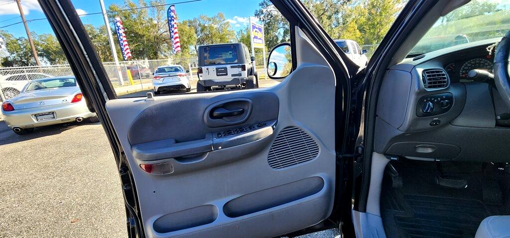 Ford F-150 SuperCrew Crew Cab 139" Lariat 4WD 2001