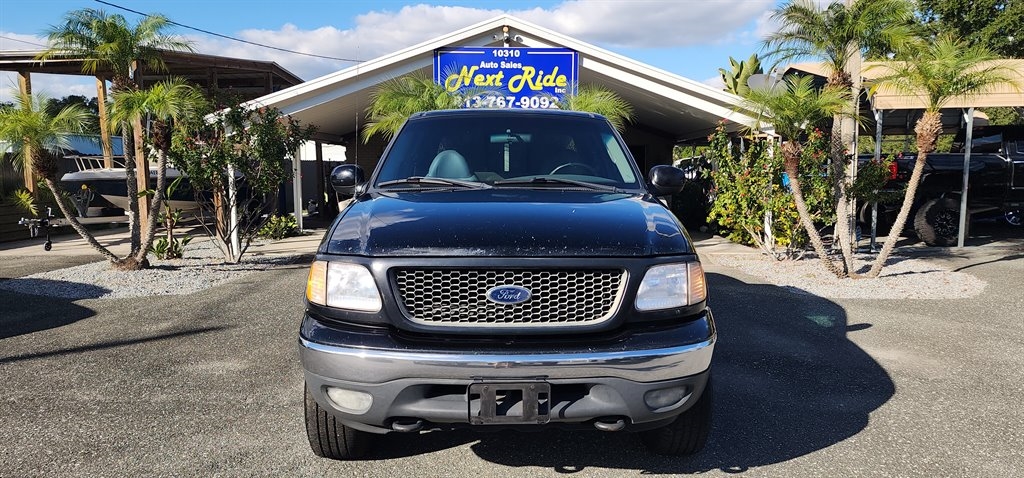 Ford F-150 SuperCrew Crew Cab 139" Lariat 4WD 2001