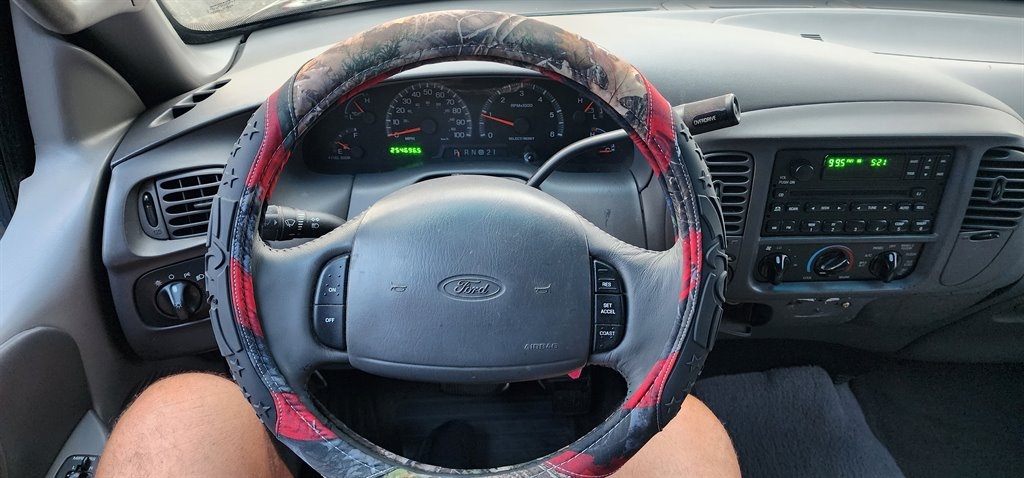 Ford F-150 SuperCrew Crew Cab 139" Lariat 4WD 2001