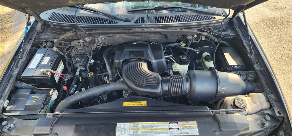 Ford F-150 SuperCrew Crew Cab 139" Lariat 4WD 2001