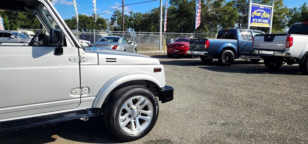 Suzuki Samurai  1987