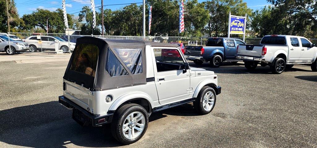 Suzuki Samurai  1987