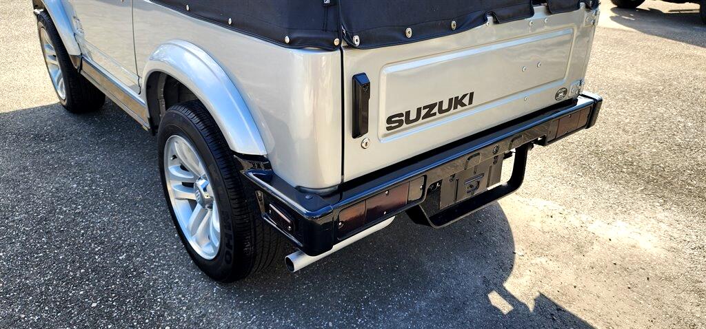 Suzuki Samurai  1987
