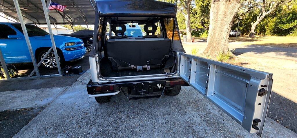 Suzuki Samurai  1987